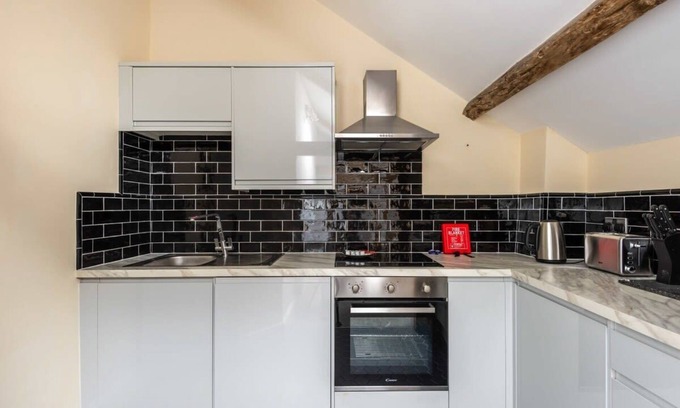Doncaster Apartment | Budget Studio Apartment in Central Doncaster