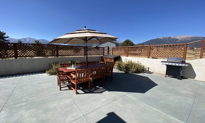 Buena Vista House | Buena Vista Dream: Family, pet & RV friendly, close to town on 2+ acres!🌄