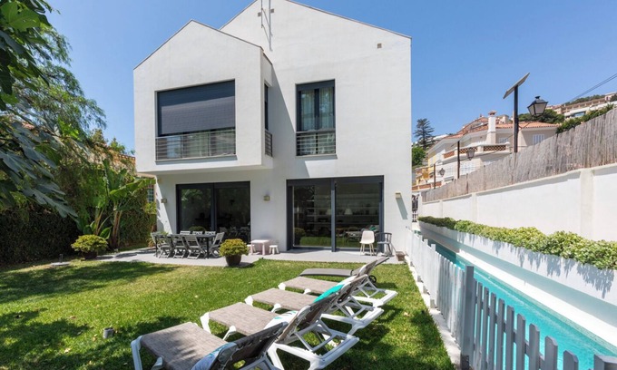 Pedregalejo Villa | Buenaventura, charming villa close to the sea