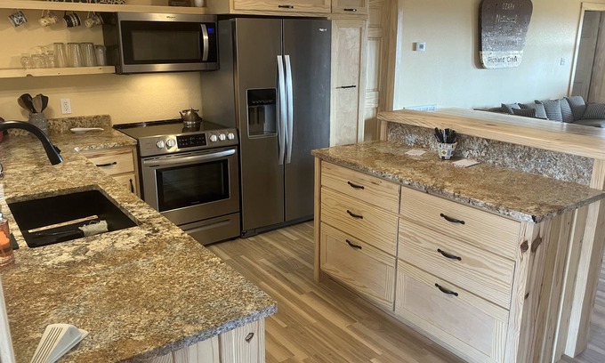 Marble Falls Cabin | Buffalo Sky Cabin has stunning views of Buffalo National River and mountains