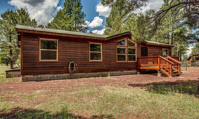 Williams Cabin | Bull Elk Lodge a cozy cabin in the woods of Northern Arizona