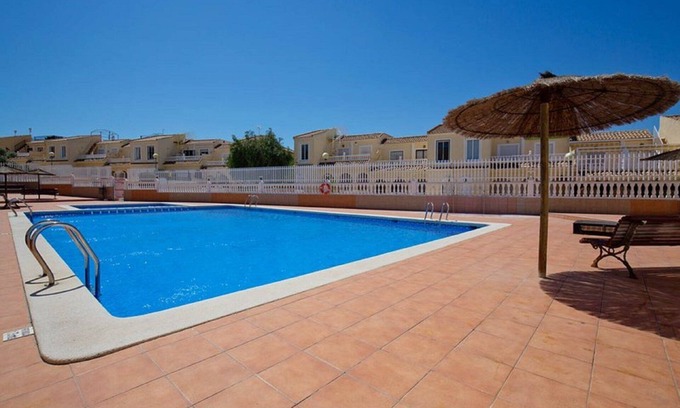 Gran Alacant House | Bungalow 1200 M from the beach, Swimming pool, Parking, Wi-Fi, Satellite TV