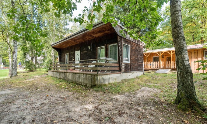 Quitzdorf am See House | Bungalow '15 - Finnhütte' with Private Terrace and Shared Garden