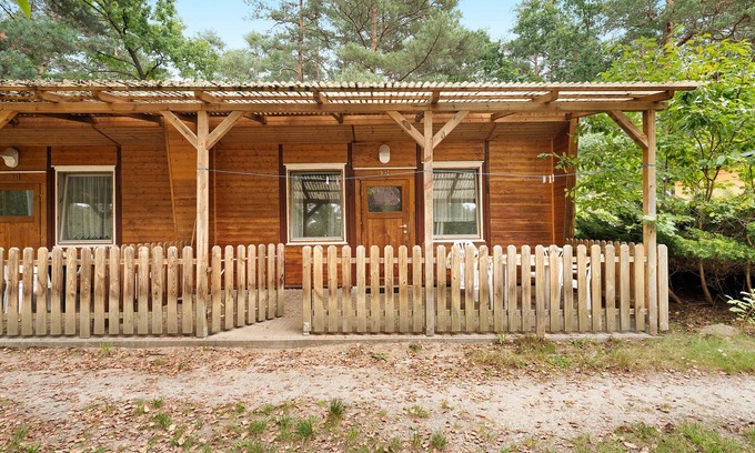 Waldhufen House | Bungalow '32 - Kimbucht' with Private Terrace and Shared Garden