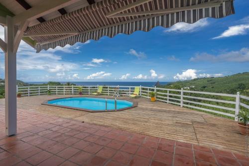 Sainte-Marie House | Bungalow avec piscine au cœur de la campagne Vert
