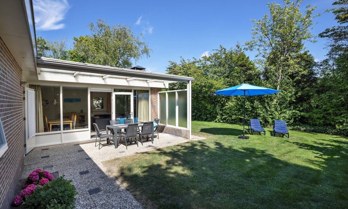 Sint Maartensvlotbrug House | Bungalow in North Holland near the Beach