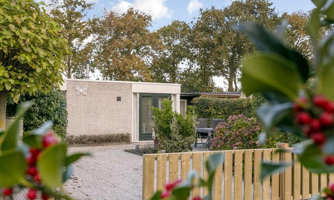 Ouddorp House | Bungalow Kuste - Klepperstee Ouddorp, 2 terraces and garden, near the beach - not for companies