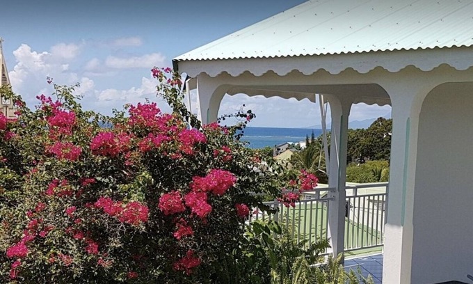 Sainte-Anne House | Bungalow 'SEAVIEW (5 minutes from the beach)