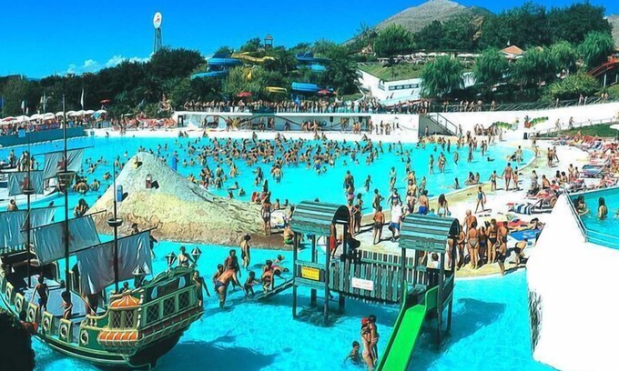 Ceriale House | Bungalow with free water park entry at Villaggio Il Paese di Ciribi, Ceriale
