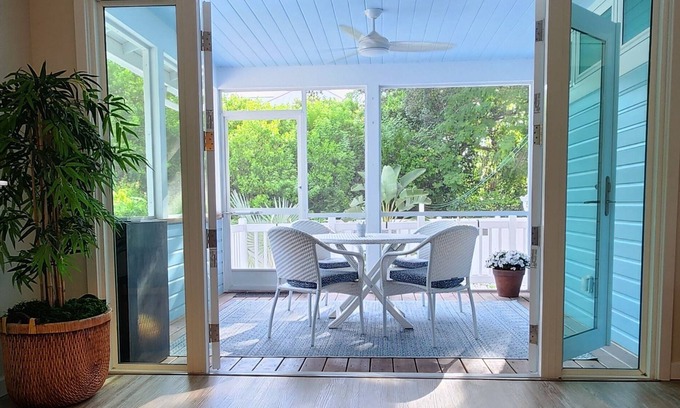 Laurel Park House | Bungalow with Private Guest Casita in Historic Downtown Sarasota