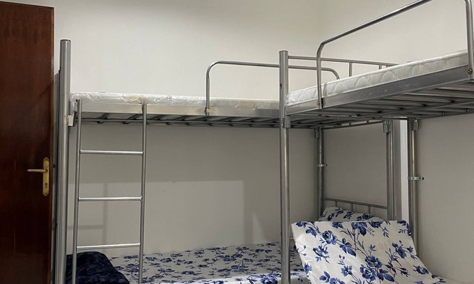 Old Dubai Bed & Breakfast | Bunk bed@Decent hostel in center of bur dubai