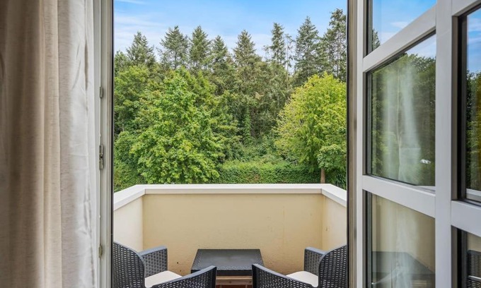 Dueren Apartment | Buntes Wohnen in Düren