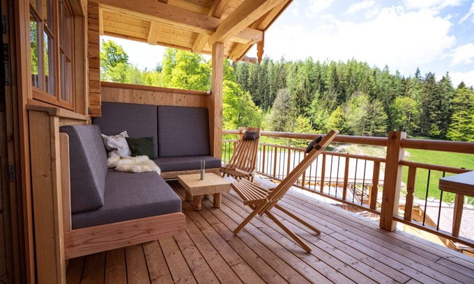 Schwob House | "burgi Alm" für 4-6 Personen, 2 Separate Schlafzimmer, Terrasse mit Bergblick, Whirlpool, Infrarotliegen
