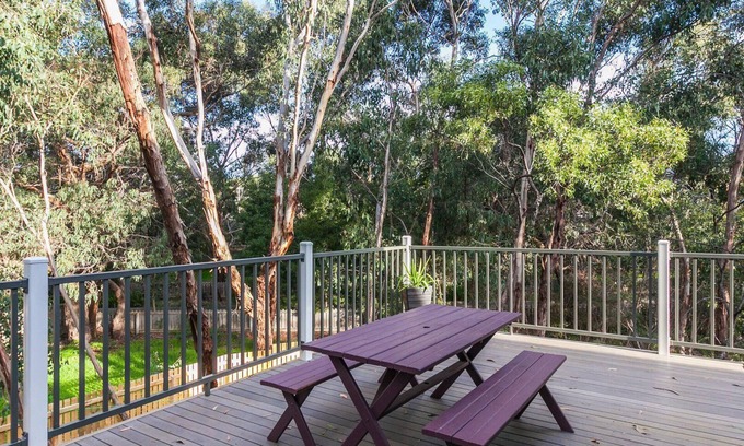 Anglesea House | Bush Surrounds On Weir