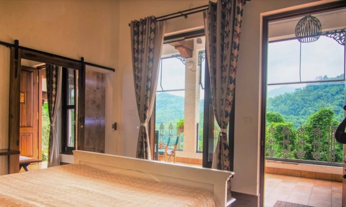 Bullawala Villa | BUTTERFLY-BLUEDOOR-DEHRADUN · The Butterfly - A private luxury suite at Bluedoor