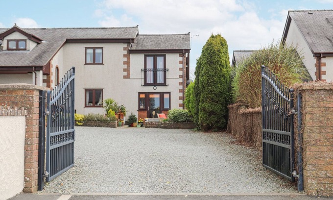 Llangefni Cottage | BWLCH Y GWYNT BACH, with a garden in Llangefni
