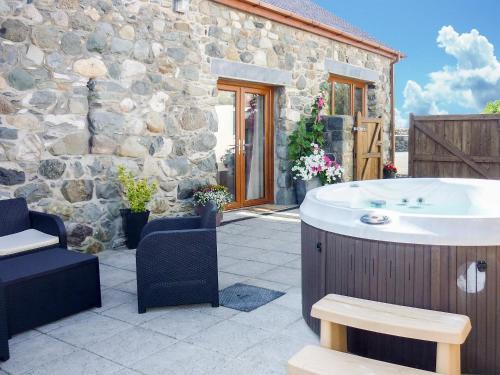 Llandwrog House | Bwthyn Meulan