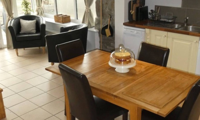 Bethania House | Bwthyn Teile in the beautiful Lampeter