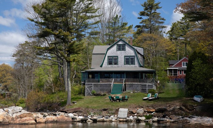 Bayville House | By the Bay by Sea Maine
