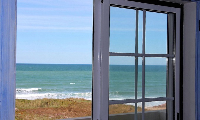 Baleal Condo | By the Sea, with a Surf Spot, in a Condo with swimming pool