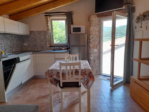 Boragni Apartment | Cà di Pippo "Riccio" appartamento Loc Boragni Orco Feglino