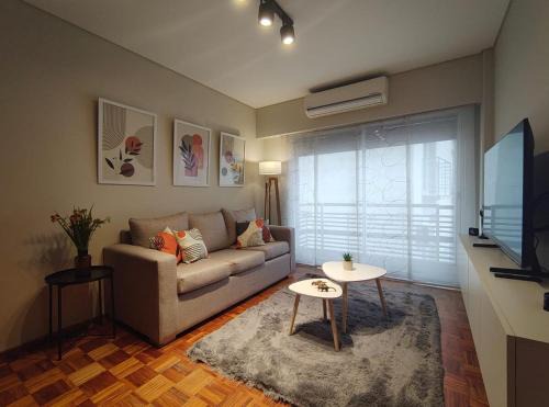 Comuna 7 Apartment | Cálido y luminoso semipiso en Parque Chacabuco