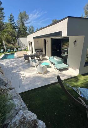 Prades-le-Lez Villa | Côté pinède