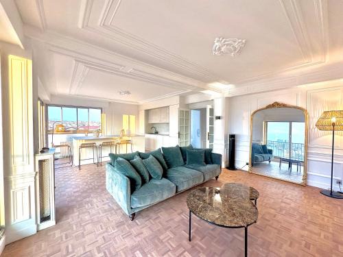 Saint-Victor Apartment | Côté Vieux Port - 105m2 - Port & Sea View