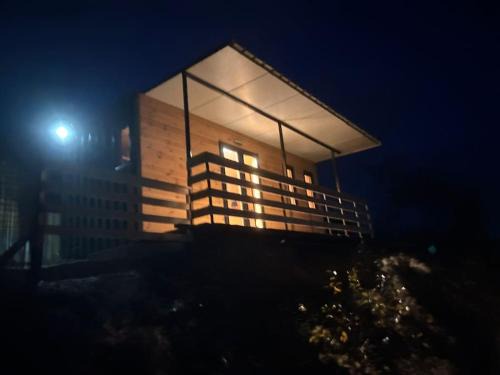 Ciurea House | Căsuța de pe deal