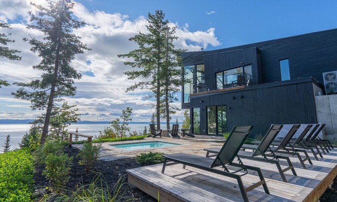 Petite-Riviere-Saint-Francois Ski Chalet | Onyxsurlefleuve - Luxury chalet