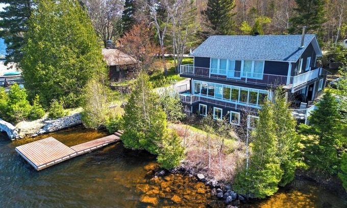 Sainte-Marguerite-du-Lac-Masson Ski Chalet | Le Magnifique Bord de L'eau LAC Masson