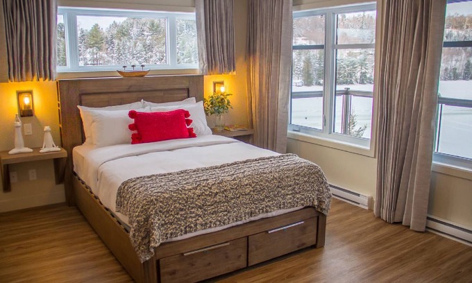 Sainte-Marguerite-du-Lac-Masson Apartment | The Viking Resort & Marina is a resort located in the Laurentians region.