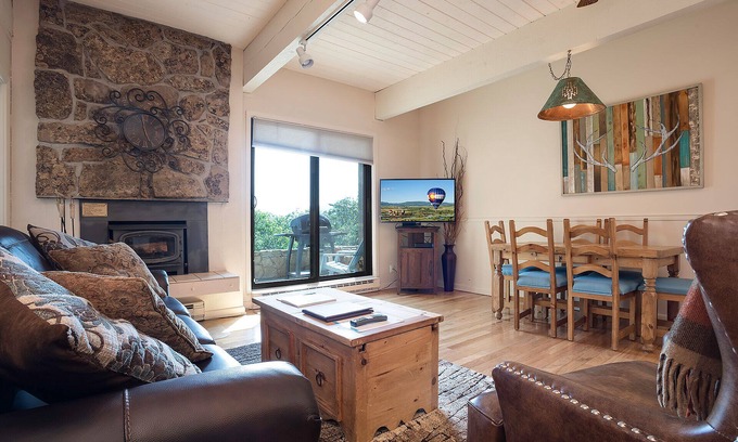 Steamboat Springs Condo | CA117 | Lovely Mountainside Condo | Steps from slopes | Winter Shuttle | Hot Tub