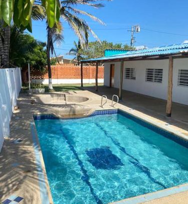 Santa Veronica House | Cabaña con piscina y Cerca al mar VILLA CONEJO