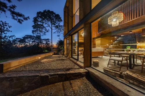 Mazamitla Villa | Cabaña de lujo con Tina y Fogatero Vistas al Bosque de Mazamitla