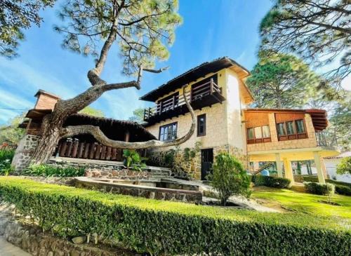 Mazamitla Cabin | Cabaña DNellys Rosa con cancha de basquetbol