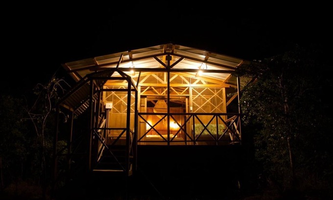 La Macarena Cabin | Cabaña El Nido: family comfort next to Caño Cristales + chef at your disposal.