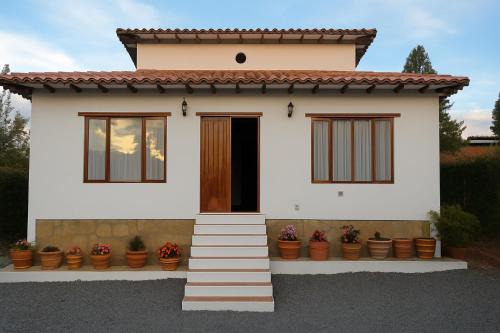 Villa de Leyva House | Cabaña familiar con 3 dormitorios y baños privados