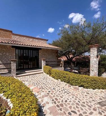 Bernal Hotel | Cabañas Rancho San Jorge