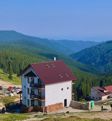 Novaci Cabin | Cabana Cota 1700