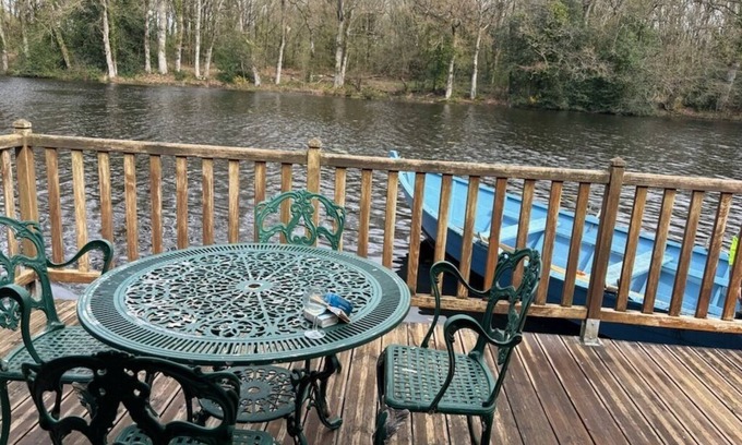 Trebedan Ski Chalet | Cabane Bord de lac