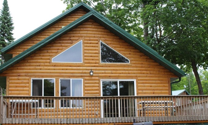 Deer River Cabin | Cabin 14 - Beautiful updated cabin with large deck and spacious kitchen/living space