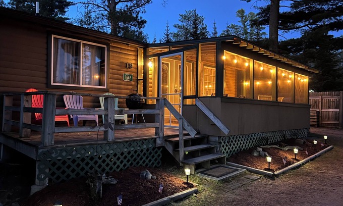 Eagle River Cabin | Cabin 19 by Eagle Waters Resort