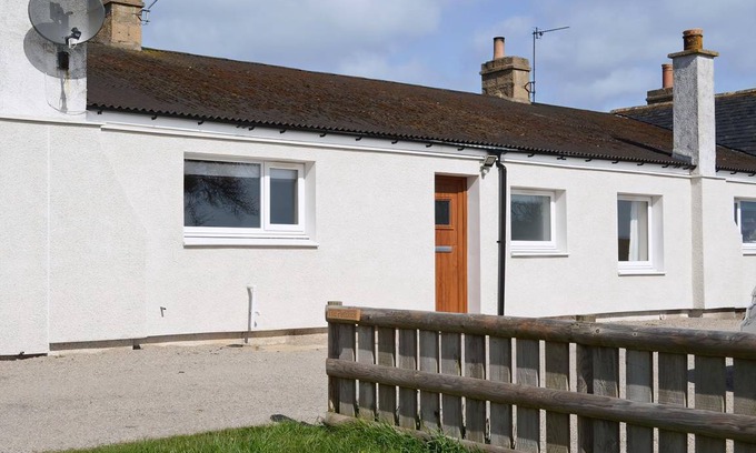 Tain Cottage | Cabin ∙ 3 bedrooms ∙ 5 guests