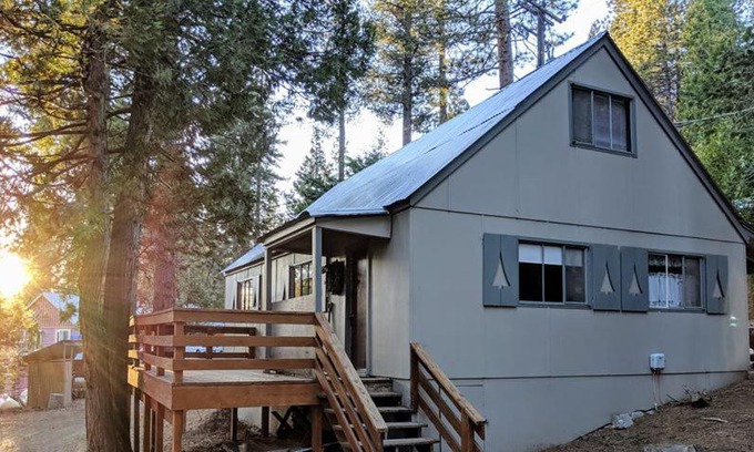 Strawberry House | Cabin #6