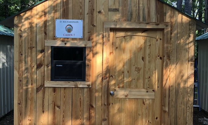 Hatfield RV Rental | Cabin 7 - Rustic Mountain Cabin - Up to 3 persons