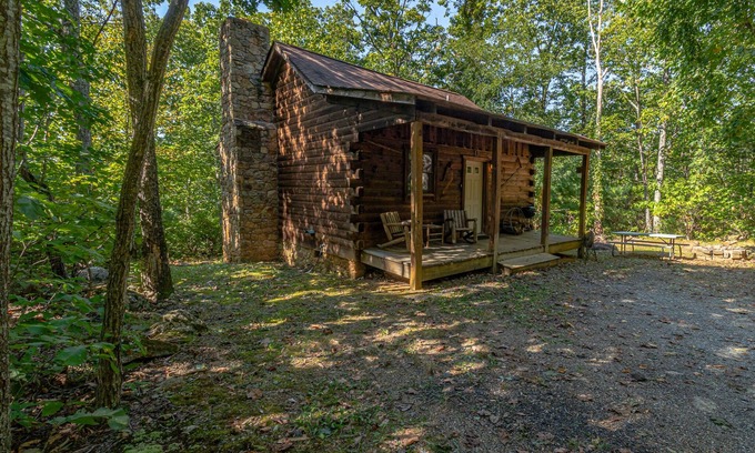 Stanardsville Cabin | Cabin #9 - Mattie Moo | 0 Bed, 1 Bath