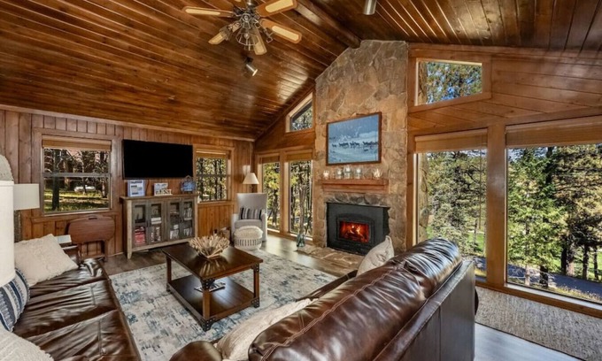 Angel Fire Cabin | Cabin by AF Country Club Hot Tub