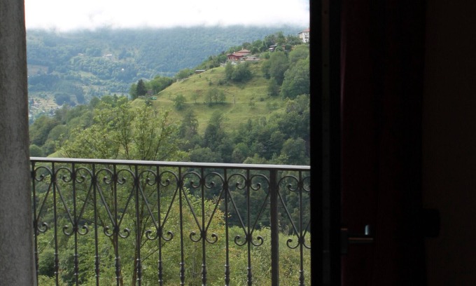 Laino Cabin | Cabin 'Del Bosco' with Mountain View, Private Terrace and Wi-Fi