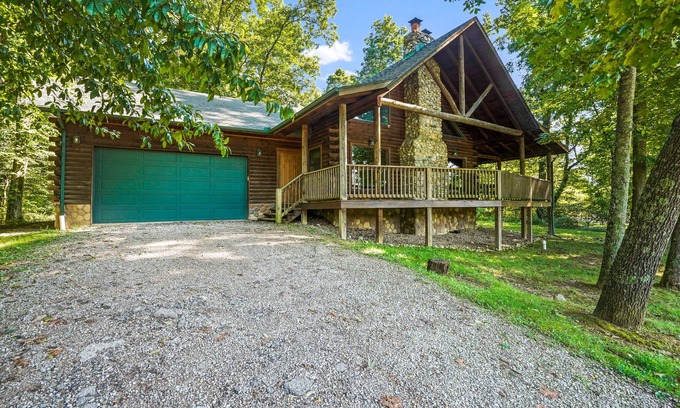 Carbon Hill Cabin | Cabin Fever | Luxury Hocking Hills Lodge